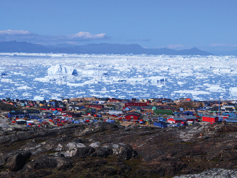 Under the spell of the North – eternal ice and green islands