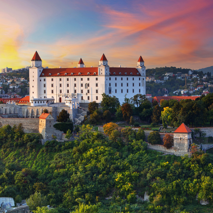Klassische Donau mit Wien und Bratislava